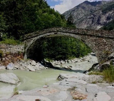 アパート Valle Di Gressoney ガブイ