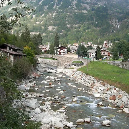 Valle Di Gressoney アパート